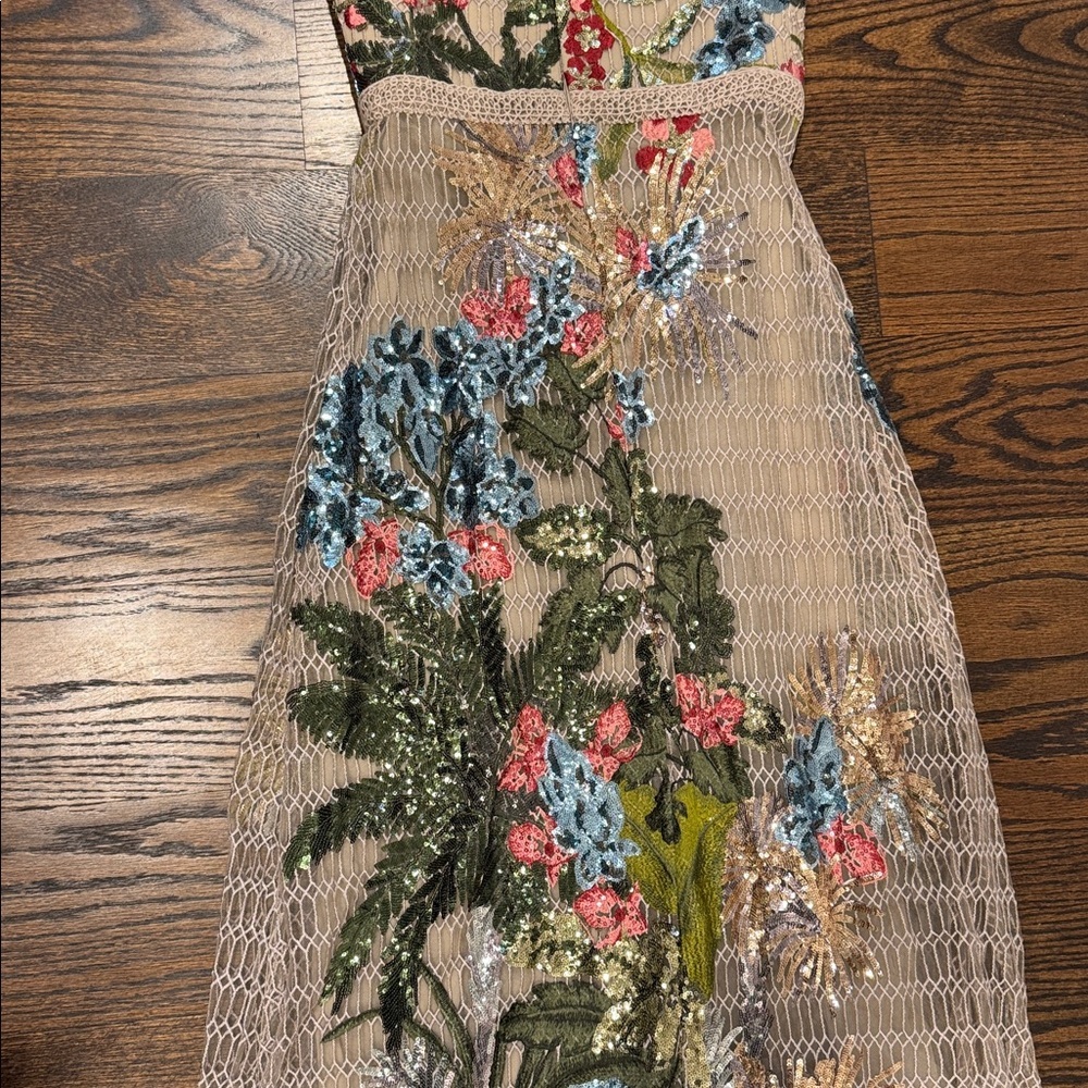 Elie Saab SS25 floral sequin gown - Picture 10 of 11